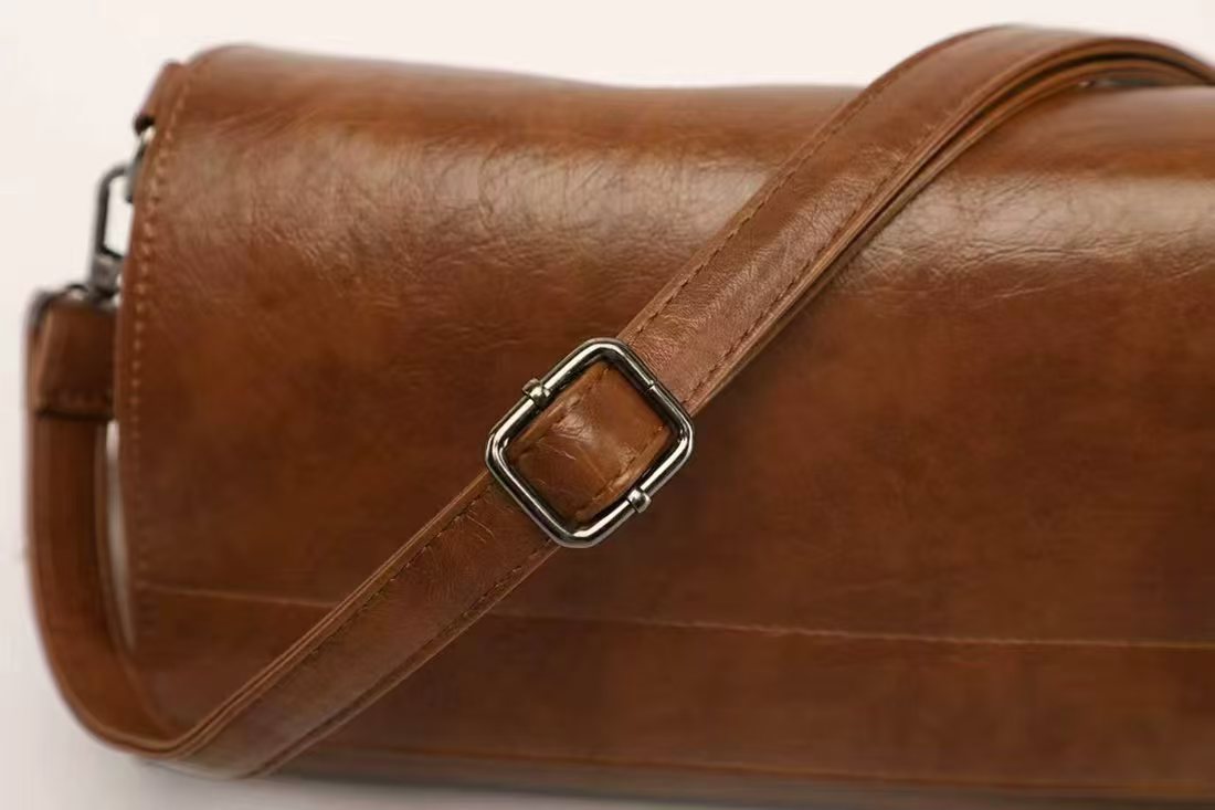 Elegant Minimalist Women's Handbag | 27×15×9cm Structured Tote